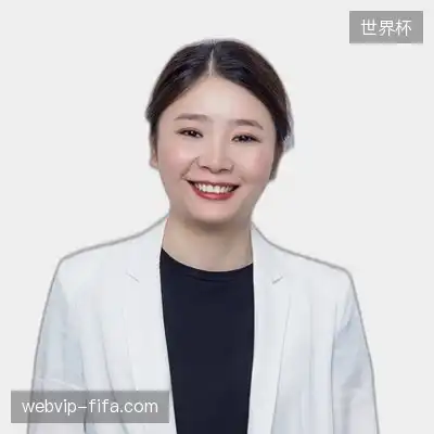 黄致